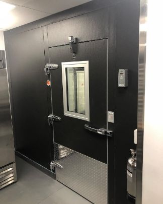 Supermarket refrigeration case rack serviced by Golden Gate Refrigeration